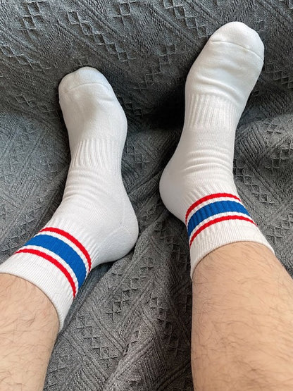 4 Pairs Men‘s Crew White Socks With Red And Blue Stripes